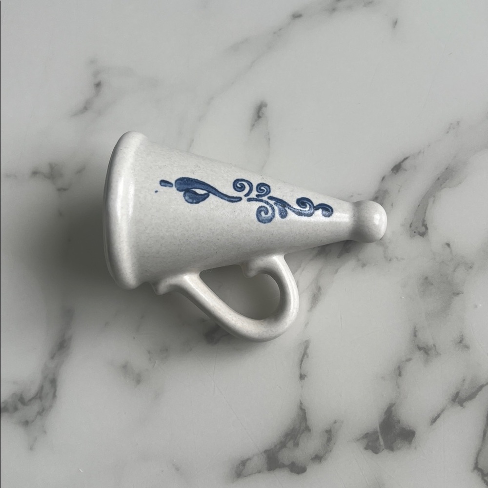 Vintage Pfaltzgraff Yorktown candle snuffer